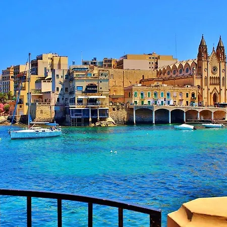 Modern Steps From Balluta Bay * Sliema