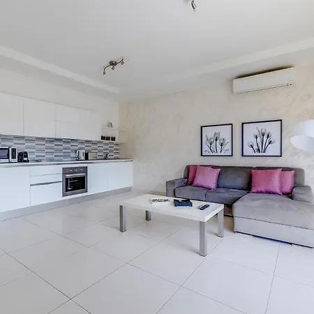 Modern Steps From Balluta Bay Apartment Sliema